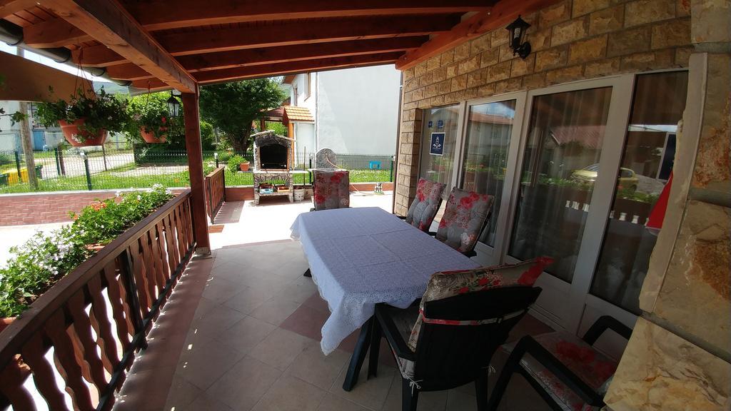 קורניצה Guest House Mijic מראה חיצוני תמונה